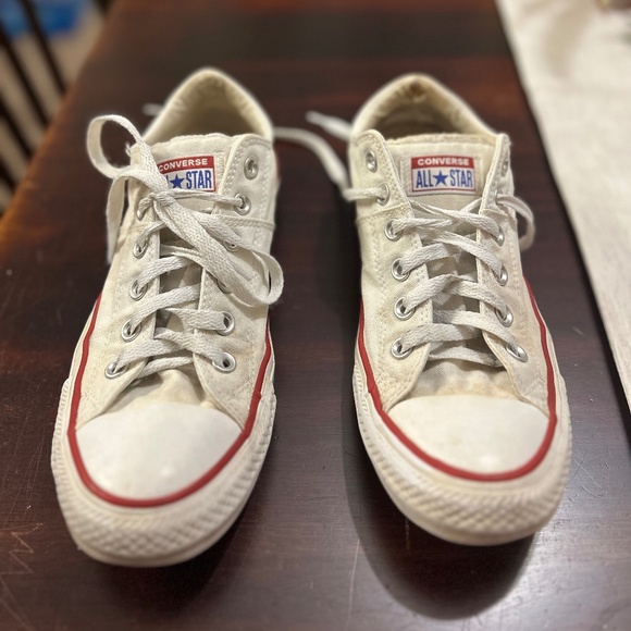 Chuck Taylor All Star Canvas Converse, Well Worn | Size 10 - Picture 8 of 8